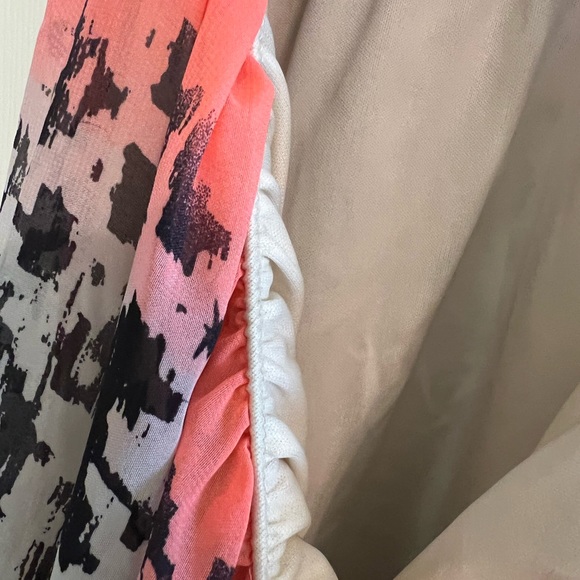 Dress - Picture 9 of 10